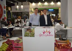 On the left is Lukasz Michalak of Agro Queens. They export bio-apples from Poland.